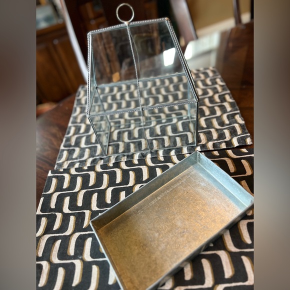 Miniature Greenhouse Terrarium Garden - Picture 6 of 7